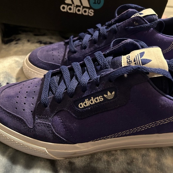 Adidas Continental Skate Shoe - Picture 2 of 12